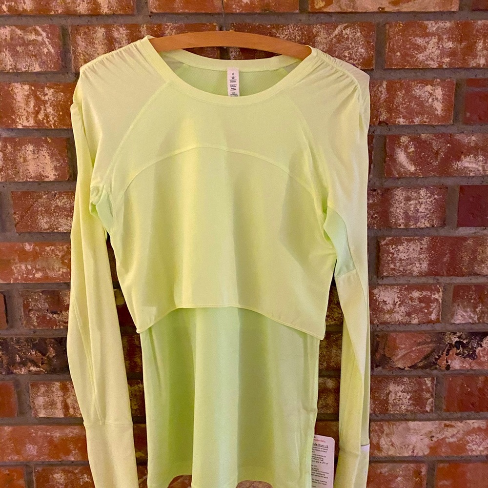 Lululemon top
